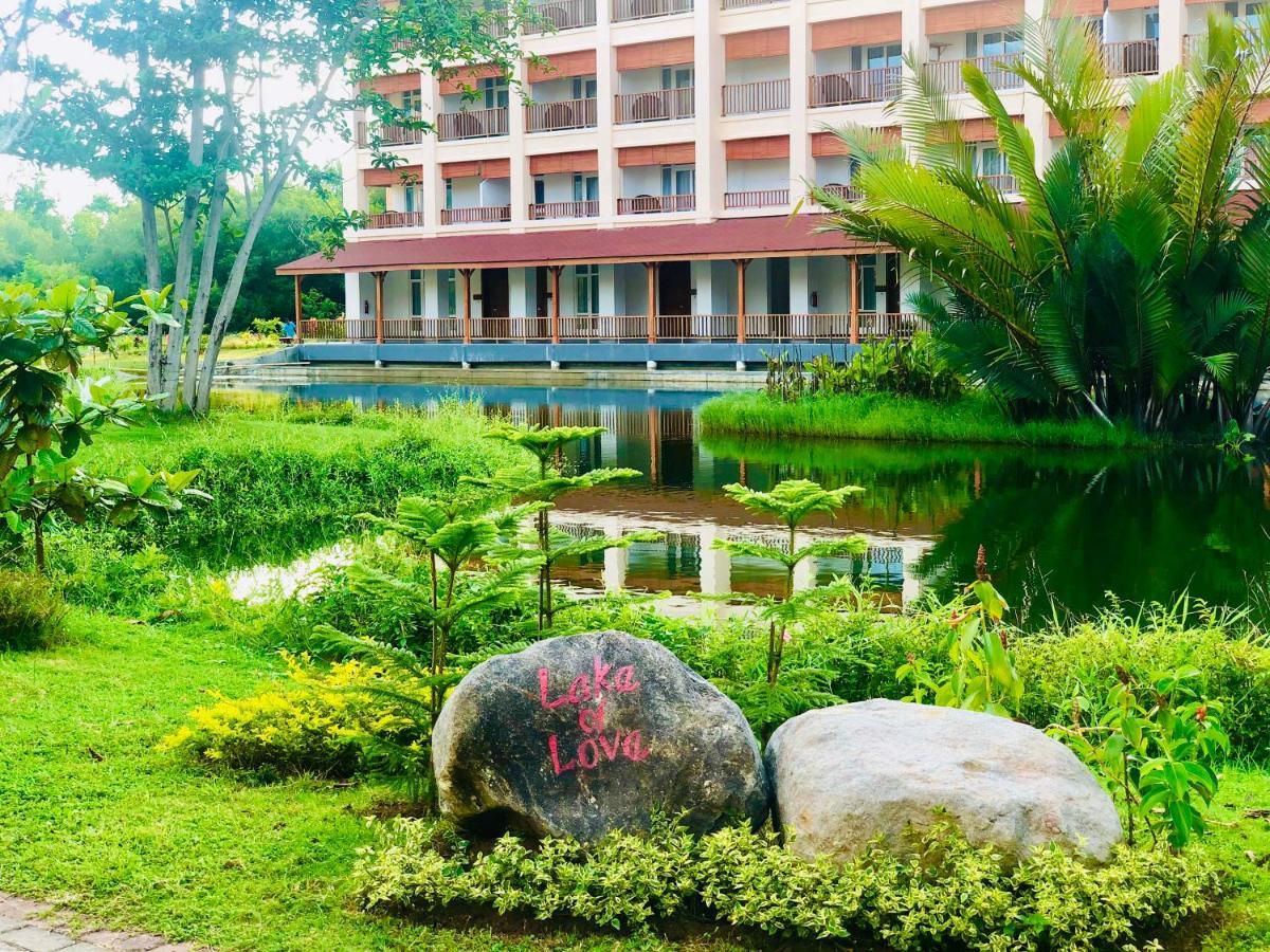 Ndc Resort & Spa Manado Exterior foto